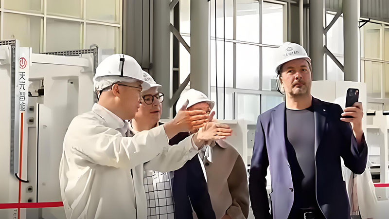 Pada tahun 2025, Teeyer menyambut mitra global sebanyak 142 kali.